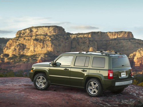 JEEP PATRIOT 2006-2011 OCHRONNA LISTWA ZDERZAKA TYLNEGO ABS 051163331AA