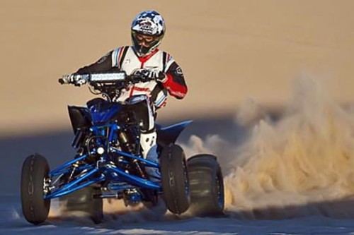 Mocowanie dodatkowego oświetlenia na kierownicy quad