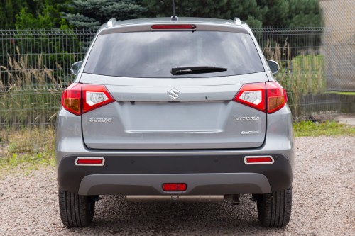 RAMKA ŚWIATŁA ODBLASKOWEGO SUZUKI VITARA II