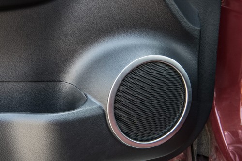 NISSAN QASHQAI 2014+ OZDOBNE OBWÓDKI GŁOŚNIKÓW DRZWI