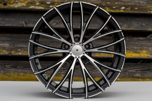 FELGA ALUMINIOWA 18X8 ET/40 5/114,3 OC 73,1