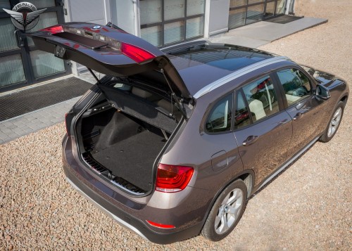 BMW X1 I E84 2011-2015 OCHRONNA LISTWA PROGU BAGAŻNIKA