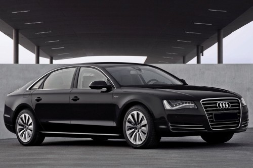 AUDI A8 D4 2010-2014 PRZED FACELIFTINGIEM WERSJA LONG CHLAPACZE