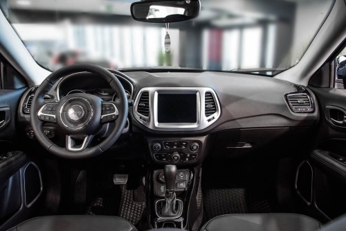JEEP COMPASS II MP 2017+ OZDOBNA RAMKA PANELU NAWIGACJI