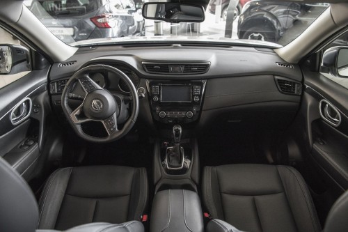 NISSAN X-TRAIL III T32 2014-2021 OZDOBNE RAMKI KLAMEK WEWNĘTRZNYCH WYPRZEDAŻ