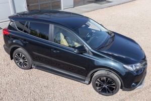 TOYOTA RAV4 IV XA40 2013-2015 PRZED FACELIFTINGIEM STOPNIE BOCZNE PROGI SAMOCHODOWE OEM