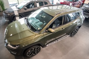 JEEP COMPASS II MP 2017+ STOPNIE BOCZNE PROGI SAMOCHODOWE