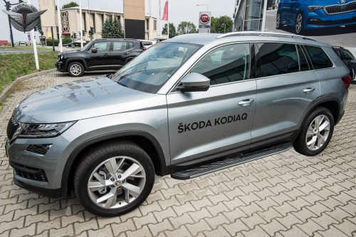 SKODA KODIAQ 2017+ STOPNIE BOCZNE PROGI SAMOCHODOWE