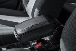 FORD FIESTA MK6 2008-2017 PODŁOKIETNIK CZARNY