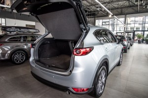 MAZDA CX-5 II KF 2017-2025 ROLETA BAGAŻNIKA CZARNA KB7WV1350