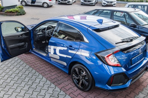 HONDA CIVIC X 2016+ WEWNĘTRZNE LISTWY PROGOWE STAL