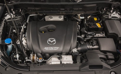 MAZDA CX-5 I 2012-2017  2.0 BENZYNA PLASTIKOWA GÓRNA OSŁONA SILNIKA Z WYGŁUSZENIEM SH05 10 231