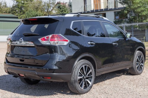 NISSAN ROGUE 2014-2017 PRZED LIFTINGIEM LAMPA TYLNA W KLAPĘ PRAWA 265544CA1A