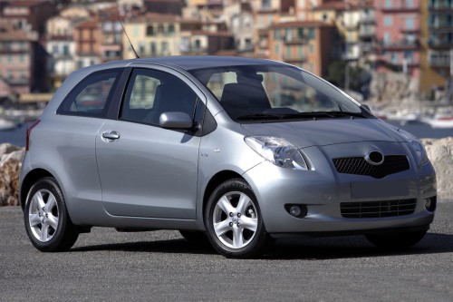 TOYOTA YARIS II HATCHBACK 2005-2012 LAMPA PRZECIWMGIELNA PRZEDNIA LEWA 195922112