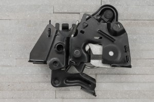 BMW SERIA 7 F02 F02N 2008-2015 PRAWY ZAMEK POKRYWY SILNIKA 51237183762