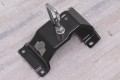 BMW X5 E70 2006-2013 ZAMEK ZACZEP RYGIEL MASKI PRAWY 51237164802