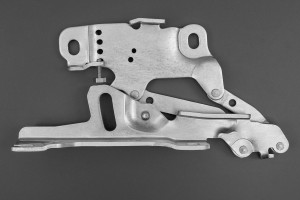 BMW SERIA 2 F22 F22N 2014+ ZAWIAS POKRYWY MASKI LEWY 41617286343
