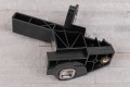 MERCEDES C-CLASS W205 2015-2019 PRZED FACELIFTINGIEM UCHWYT MOCOWANIE LAMPY LEWY PRZÓD A2056203401