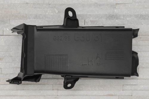 BMW SERIA 5 G30 G31 2017-2024 KANAŁ POWIETRZA HAMULCA LEWY 51747383851