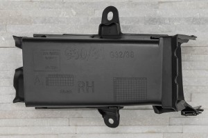 BMW SERIA 5 G30 G31 2017-2024 KANAŁ POWIETRZA HAMULCA PRAWY 51747383852