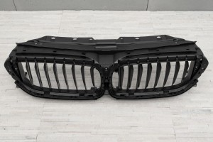 BMW SERIA 5 G30 G31 2017-2024 KANAŁ KIEROWNICA WLOTU POWIETRZA CZARNA 51747497279