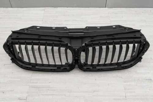 BMW SERIA 5 G30 G31 2017-2024 KANAŁ KIEROWNICA WLOTU POWIETRZA CZARNA 51747497279