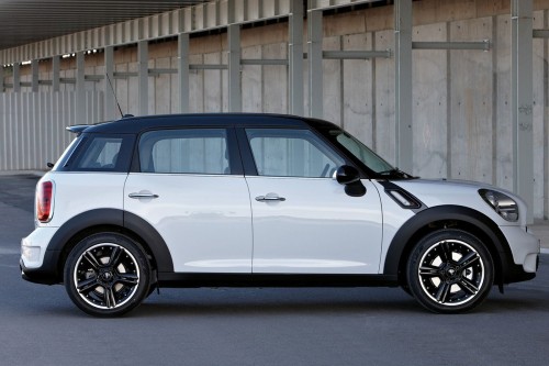 MINI PACEMAN R61 2012-2016 LISTWA BŁOTNIKA PRZEDNIA PRAWA 51779800762