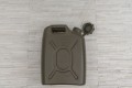 JEEP WRANGLER KANISTER SAMOCHODOWY Z LEJKIEM 19 L