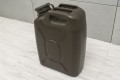 KANISTER SAMOCHODOWY Z LEJKIEM 19 L