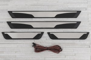 TOYOTA COROLLA E16 XI 2012-2019 LISTWY PROGOWE LED