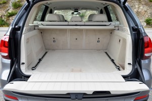 BMW X5 F15 2013-2018 ROLETA BAGAŻNIKA BEŻOWA 51476972713