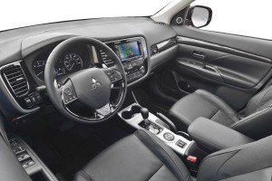MITSUBISHI OUTLANDER III GF 2012-2018 PRZED DRUGIM FACELIFTINGIEM RAMKA TUNELU ŚRODKOWEGO