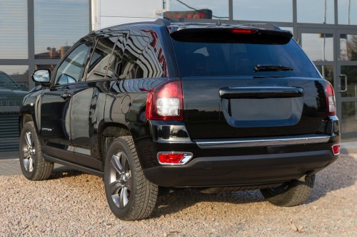 JEEP COMPASS I MK49 2011-2017 PO FACELIFTINGU LAMPA PRZECIWMGIELNA TYLNA LEWA 57010717AC