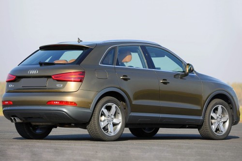 AUDI Q3 8U 2011-2014 PRZED LIFTINGIEM KAMERA COFANIA FULL HD DYNAMICZNE LINIE ZINTEGROWANA Z KLAMKĄ KLAPY TYLNEJ