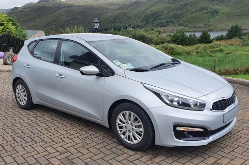 KIA CEED II JD 2015-2018 PO LIFTINGU RAMKA HALOGENU KRATKA ZDERZAKA PRZEDNIA PRAWA 86564A2610