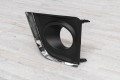 TOYOTA COROLLA XI E16 2013-2016 PRZED LIFTINGIEM KRATKA HALOGENU LEWA Z CHROMOWANĄ LISTWĄ 8148202390