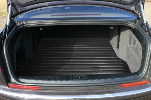 AUDI A8 D3 2002-2010 MATA BAGAŻNIKA EKO SKÓRA