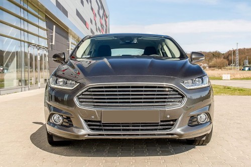 FORD MONDEO MK5 V 2014-2022 ATRAPA KRATKA PRZEDNIEGO ZDERZAKA DOLNA Z CHROMOWANĄ LISTWĄ DS7Z17K945AB + DS7Z8419BA