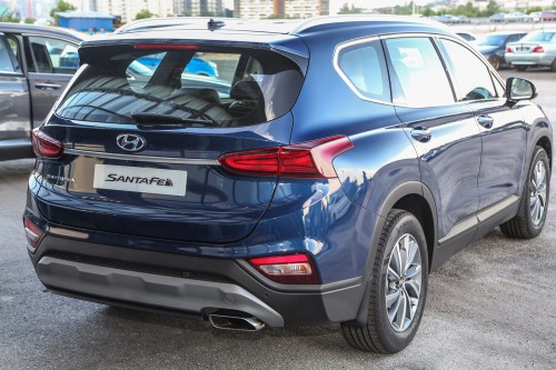 HYUNDAI SANTA FE IV TM 2018-2020 PRZED LIFTINGIEM LAMPA PRZECIWMGIELNA W ZDERZAK TYLNY PRAWA 92406S1000