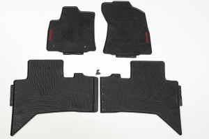 TOYOTA HILUX VIII AN120 2015-2020 DYWANIKI SAMOCHODOWE