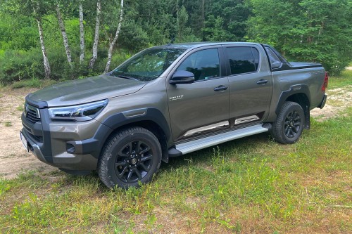 TOYOTA HILUX VIII 2015+ DEKORACYJNE LISTWY DRZWI