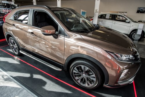 MITSUBISHI ECLIPSE CROSS 2018+ STOPNIE BOCZNE PROGI SAMOCHODOWE