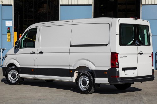 VOLKSWAGEN CRAFTER II / VOLKSWAGEN E-CRAFTER 2016+ KAMERA COFANIA FULL HD DYNAMICZNE LINIE NAD DRZWI BAGAŻOWE DO GÓRNEGO ŚWIATŁA STOP