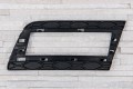 MERCEDES GL X164 2006-2009 PRZED FACELIFTINGIEM RAMKA LAMPY PRZECIWMGIELNEJ KRATKA PRZEDNIEGO ZDERZAKA LEWA A1648855523