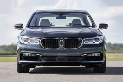 BMW SERIA 7 G11 G12 2015-2019 PRZED FACELIFTINGIEM ZAŚLEPKA PRZEDNIEGO ZDERZAKA HAKA HOLOWNICZEGO PRAWA 51137361220