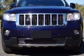 JEEP GRAND CHEROKEE IV WK2 2010-2014 PRZED LIFTINGIEM ZDERZAK PRZEDNI GÓRNY Z PDC I BEZ SPRYSKIWACZY 68078268AB