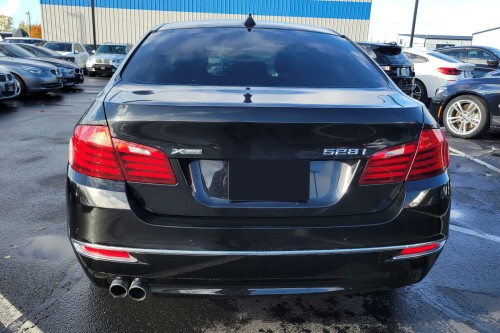 BMW SERIA 5 F10 2014-2017 PO FACELIFTINGU ZAŚLEPKA HAKA HOLOWNICZEGO TYLNEGO ZDERZAKA 51127332777