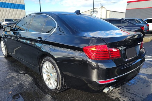BMW SERIA 5 F10 2014-2017 PO FACELIFTINGU CHROMOWANA LISTWA ODBLASKU TYLNEGO LEWA 51127341675
