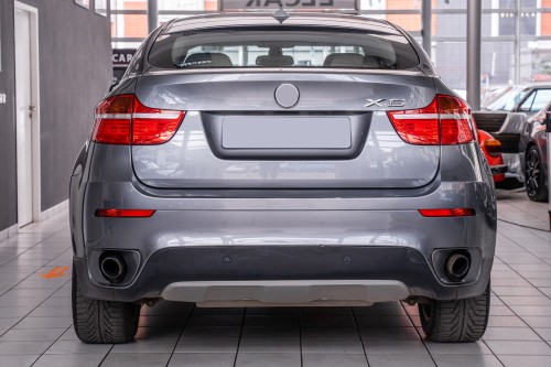 BMW X6 E72 2007-2014 LAMPA PRZECIWMGIELNA TYLNA PRAWA Z ODBLASKIEM 63147187220