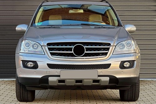 MERCEDES ML W164 2005-2011 KRATKA WLOTU POWIETRZA MASKI PRAWA A1648804405